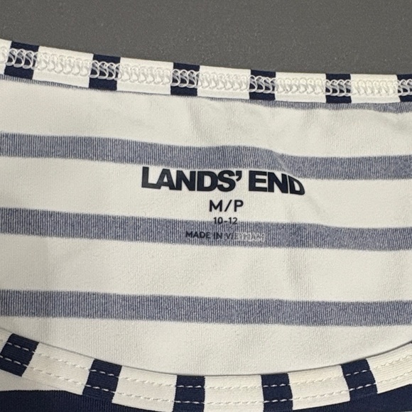 NWT Lands' End Women's Long Sleeve Navy and White Rash Guard - Picture 2 of 8
